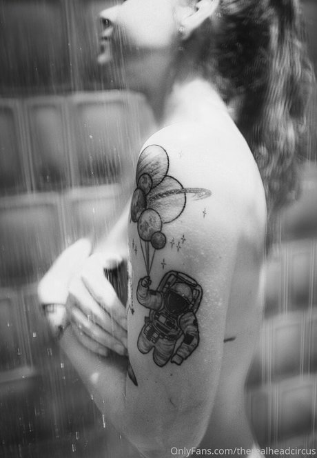 Therealheadcircus pornostar xxx bild