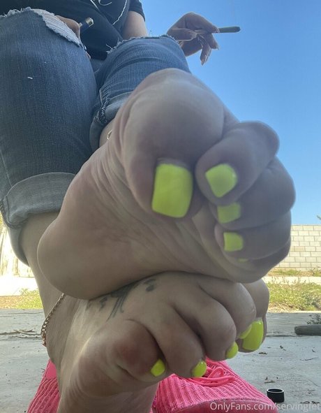 servingfet model nacktheit foto