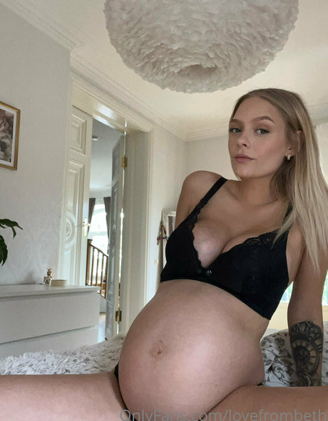 LoveFromBeth porno erotische foto