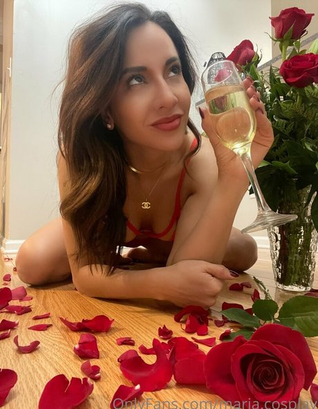 maria cosplay sexy kunst fotos