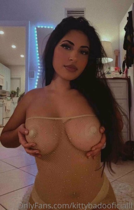 kittybadooficialll perfekte erwachsene foto