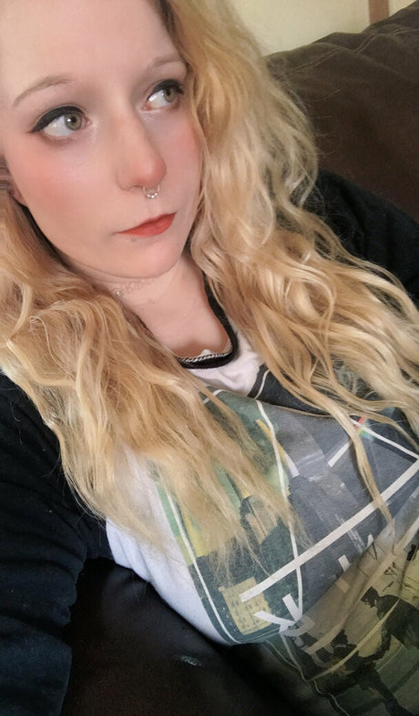 hollynicolebtch xxx nackte foto