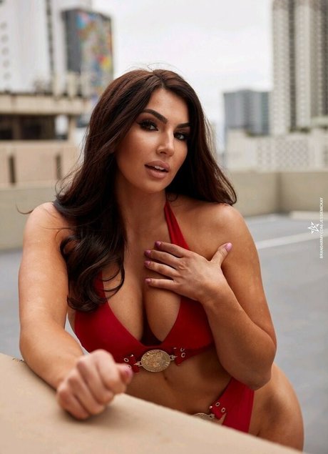 Billie Kay top akt galerie