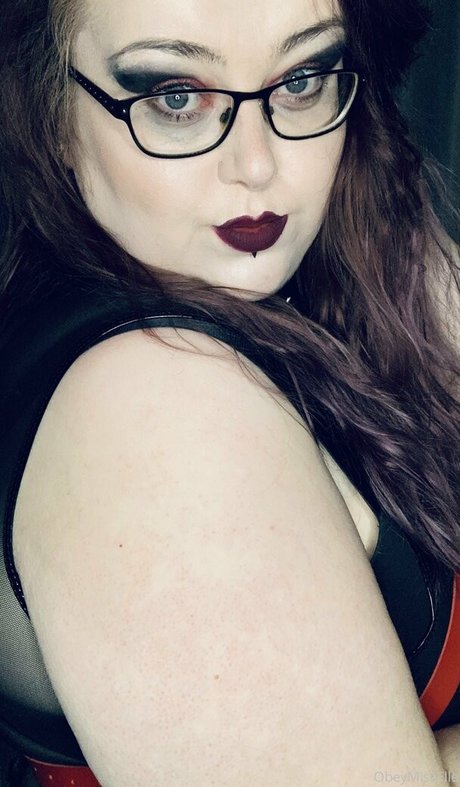 kurze teen-onlyfans exklusive nackt bild