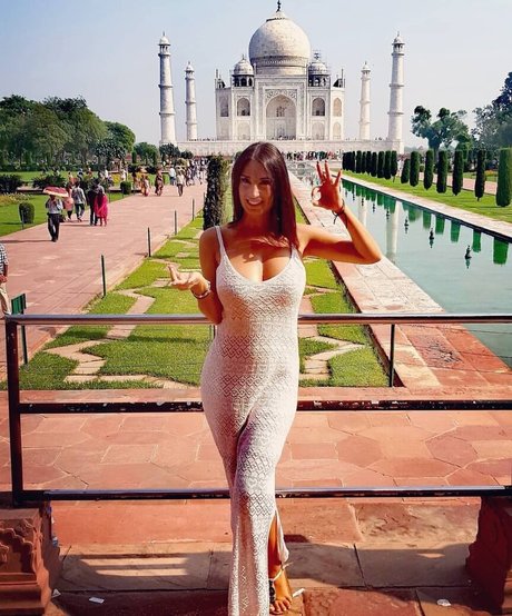 Lara Moreno kostenlose nackten galerien