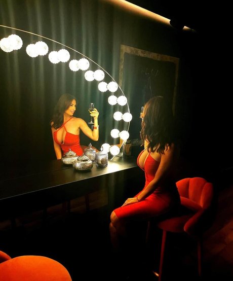 Lara Moreno erotische nackte galerien