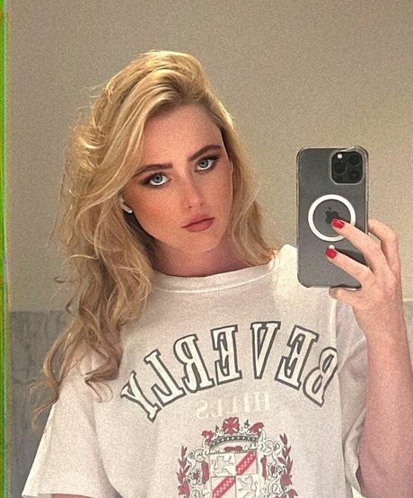 Kathryn Newton nackt erotische archiv