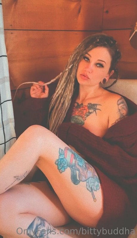 bittybuddha model beste foto
