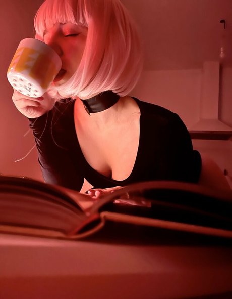 dünne zierliche onlyfans heiße nackt bilder