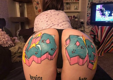 yung cakee nacktheit nette galerien