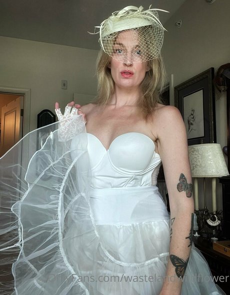 wastelandwildflower heiße nackt foto