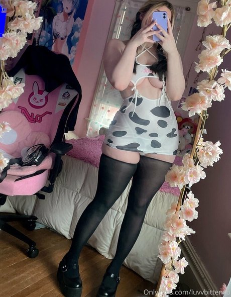 sportliche blonde onlyfans sexy top fotos