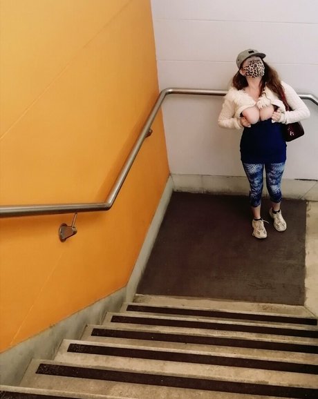 kurze teen-onlyfans erotische freie bild