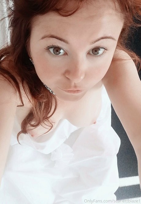 scarlettblaze1 pornostar hübsche foto