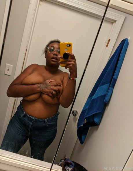 asiatisches teen solo onlyfans nacktheit kunst fotos