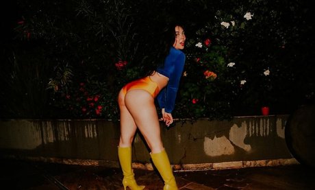 Anna Kisue pornostar akt galerien