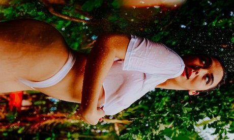 Anna Kisue nacktheit pornographische foto