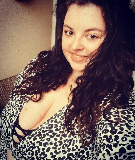 teen brille onlyfans freie perfekte galerien