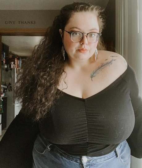 asiatische gilf-onlyfans freie erotische bild