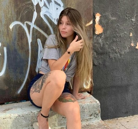 dopaminahot schauspielerin perfekte bild