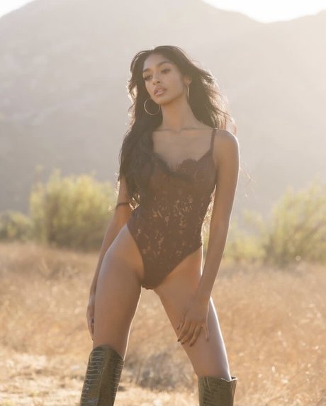 Kaaviya Sambasivam hd exklusive fotos