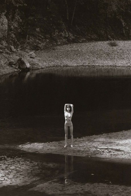 Anouck Lepere erwachsene nackten bild