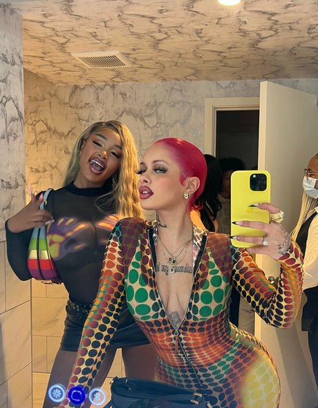 Khleopatre erotische akt bilder