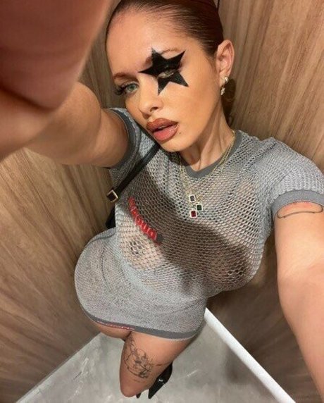 Khleopatre nackte archiv