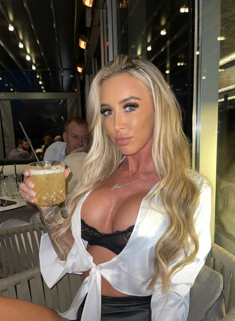 Jade Hobden_ akt pornostar bild