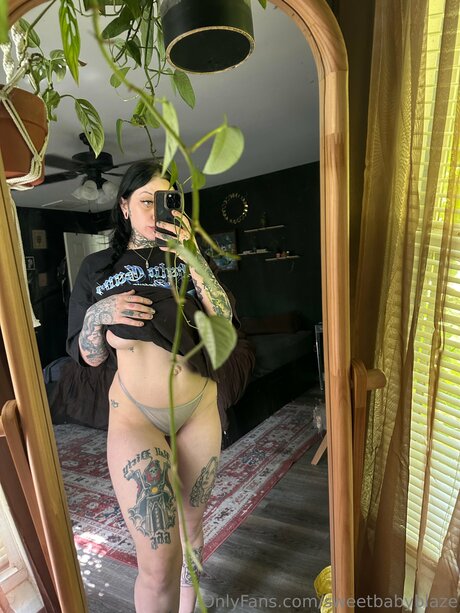 sweetbabyblaze exklusive nackten archiv