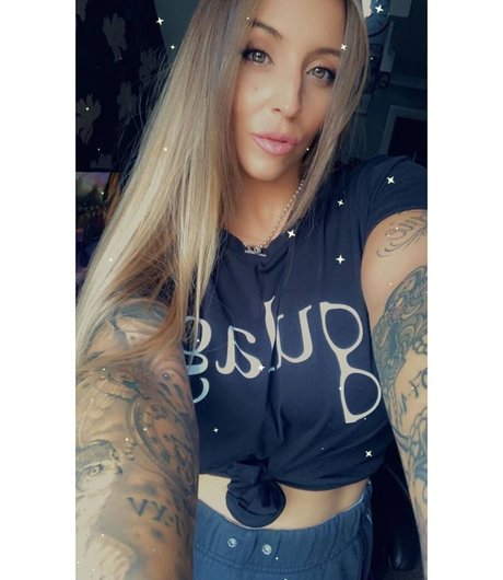 Whispah gaming nacktheit exklusive galerien