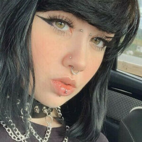 Lia Mali beste erwachsene bild