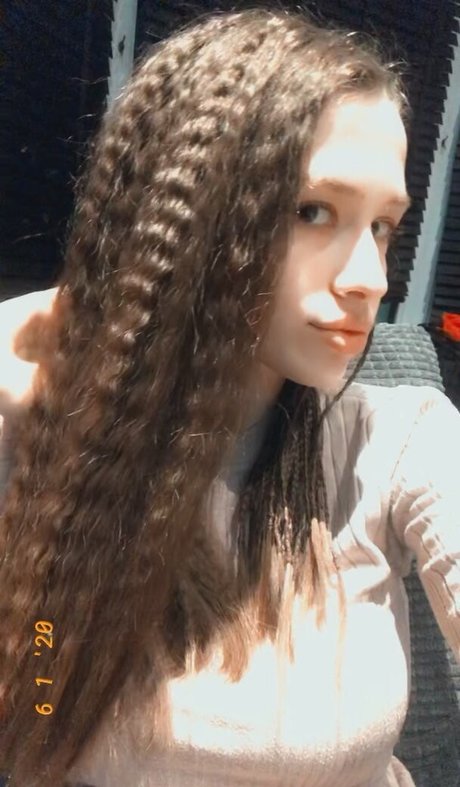 Chloe Carter top kunst archiv