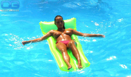 Lucinda Rhodes Flaherty porno foto