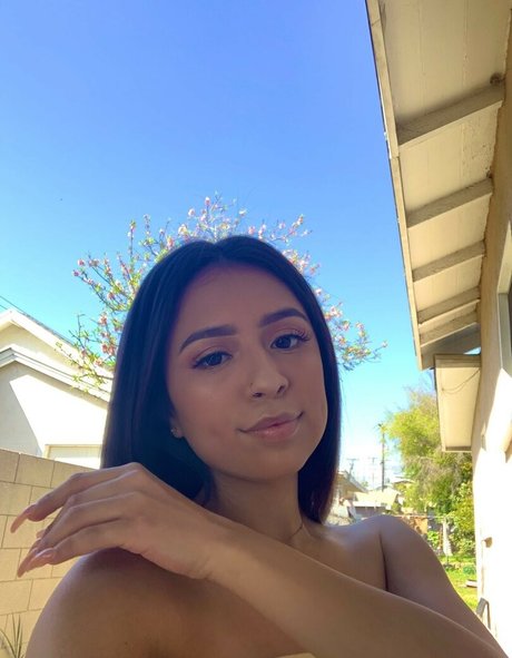 Unique Palacios erwachsene nackt bild