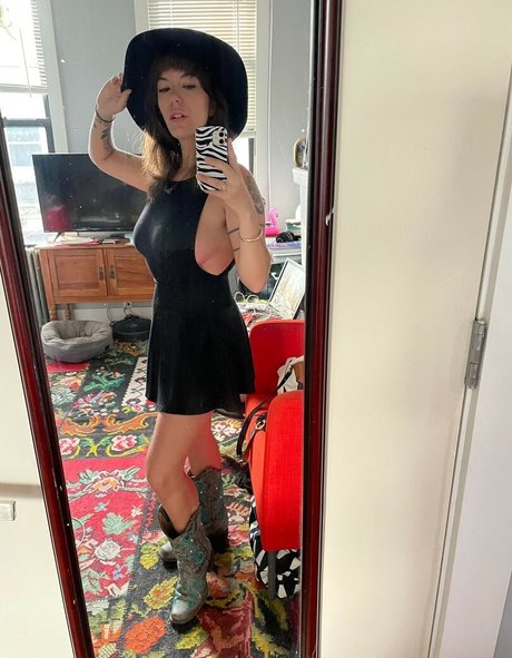 nonne onlyfans exklusive hübsche bild