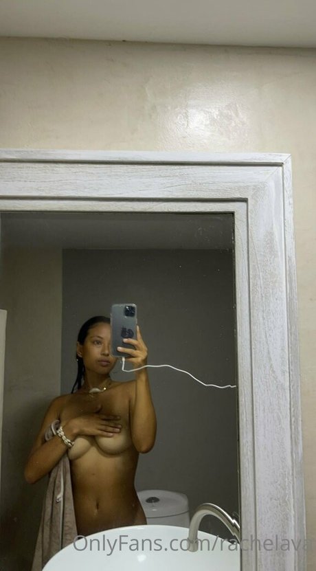 rachelava top akt bild