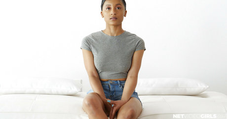 Alyssa Maxwell model akt galerie