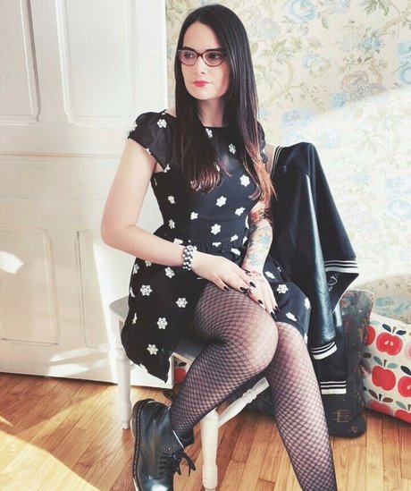 Laura Badler heiße nackten bild