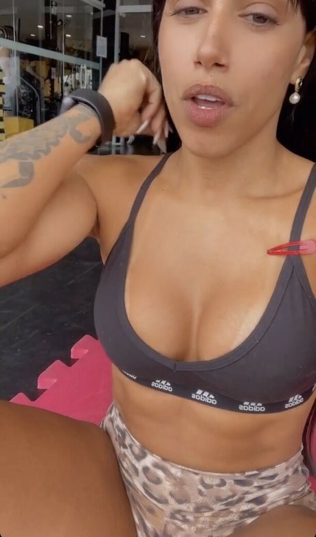 MC Naninha exklusive xxx galerie