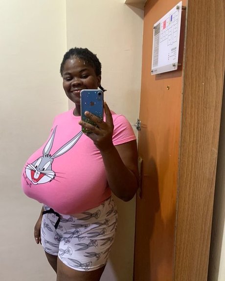 Chioma lovv exklusive kunst fotos