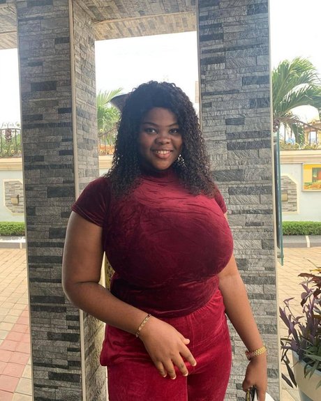 Chioma lovv perfekte exklusive galerie