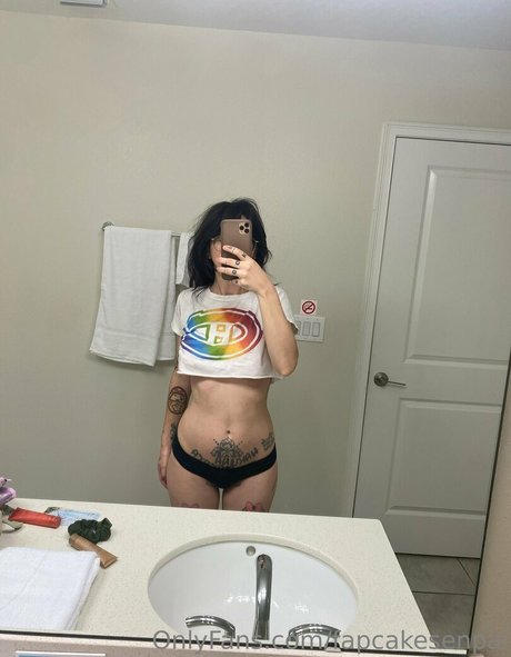 Fapcake Senpai sexy nackten fotos