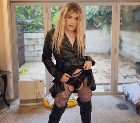 Kitty Devine erotische nackten bilder