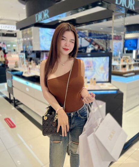 promi-free-onlyfans freie perfekte bild