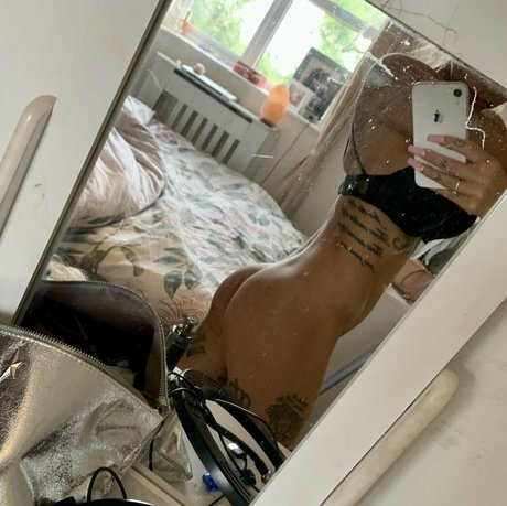Thatgurlamg pornostar heiße bilder