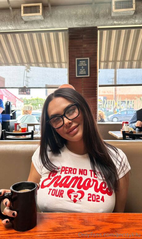 Prettylillu kunst nackten fotos