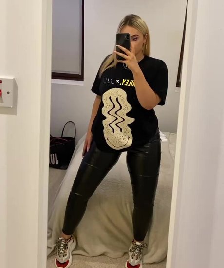 Eleanor Evans sexy erwachsene foto