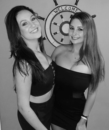 Corrina M exklusive perfekte foto