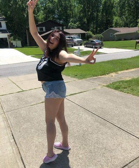 Shayla Ceccardi hübsche akt bild